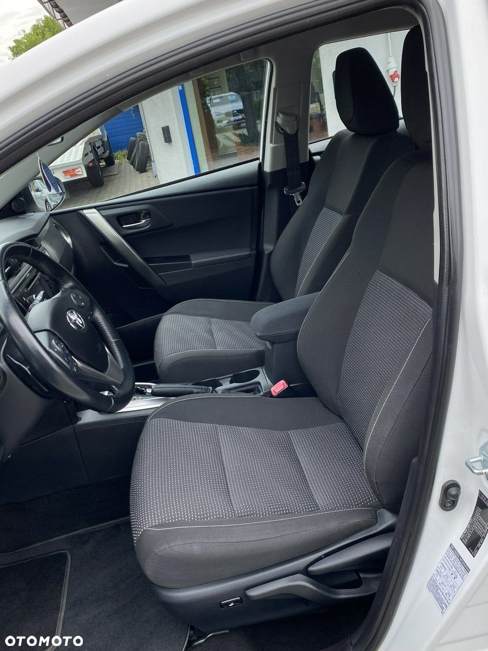 Toyota Auris - 14