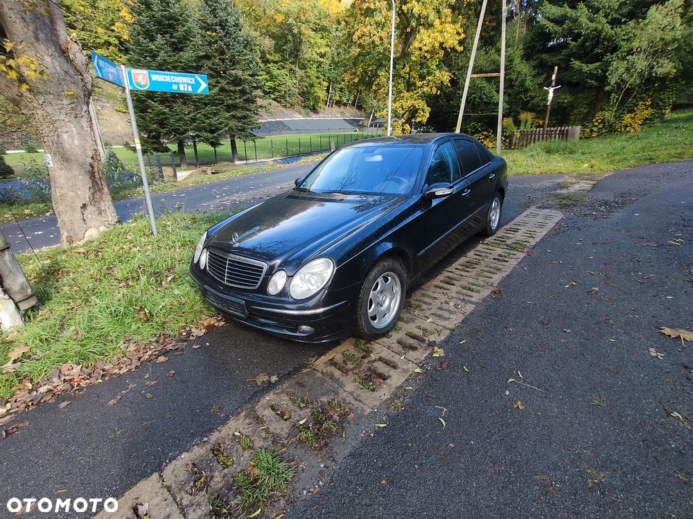 Mercedes-Benz Klasa E 240 T 4Matic Avantgarde - 13