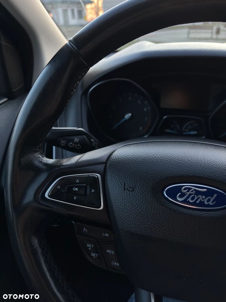 Ford Focus 1.0 EcoBoost Titanium - 14