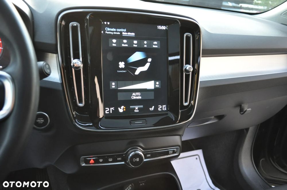 Volvo XC 40 T3 Momentum Pro - 35