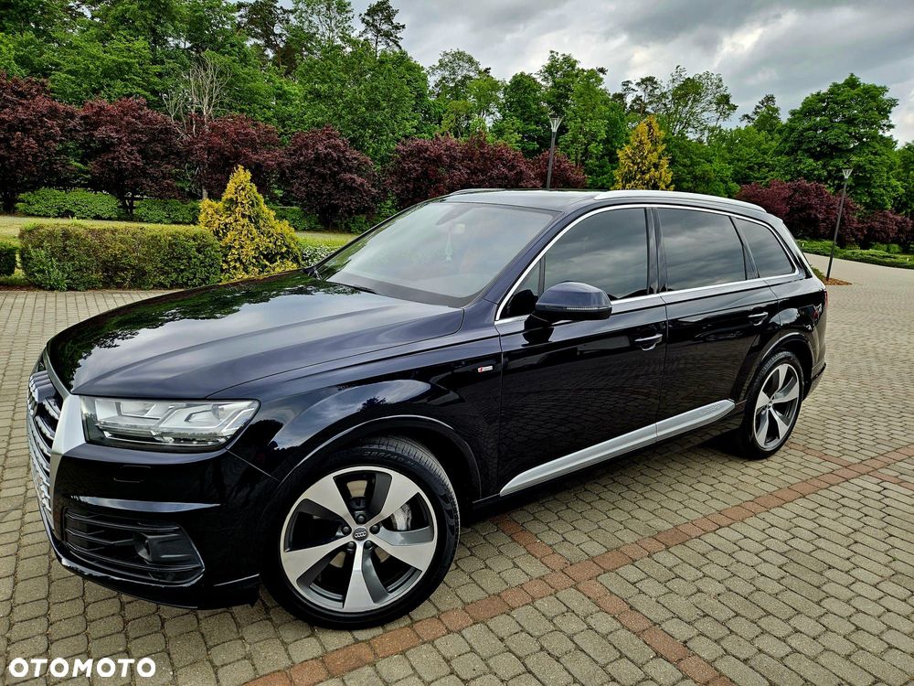 Audi Q7 - 1