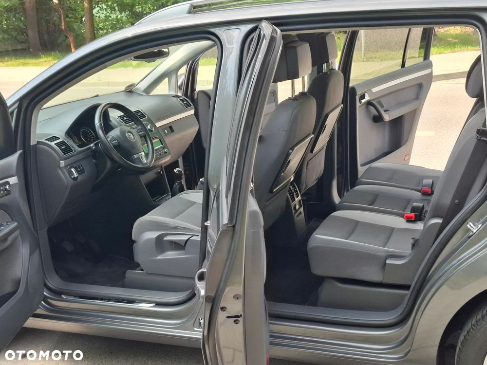 Volkswagen Touran 1.6 TDI DPF Life - 11