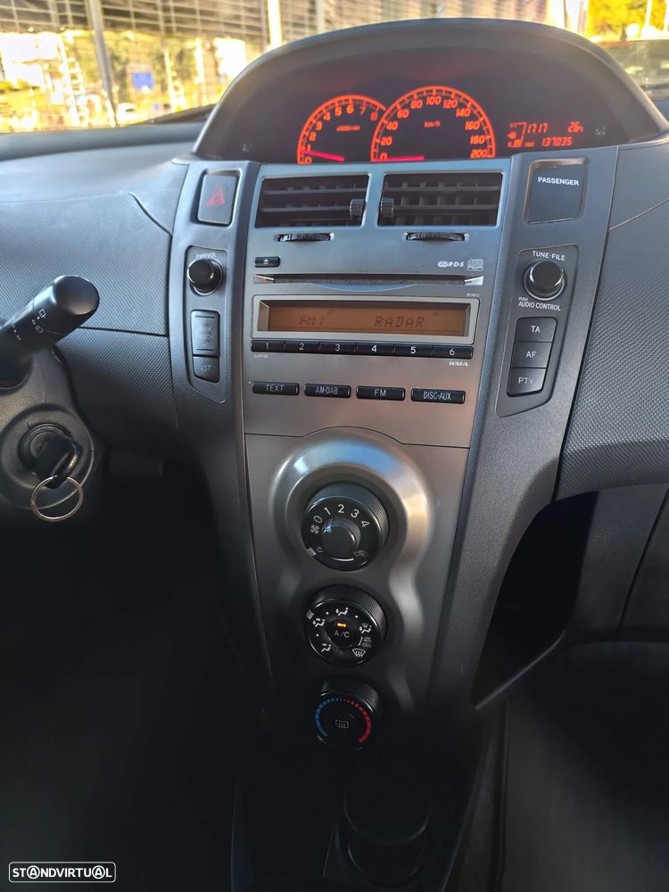Toyota Yaris 1.0 VVT-i ACtive+AC - 43