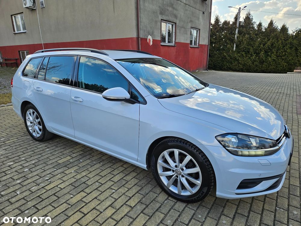 Volkswagen Golf - 5