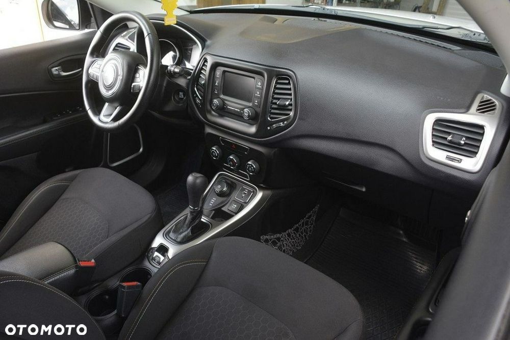 Jeep Compass - 18