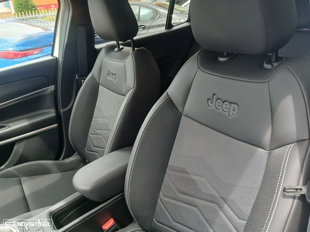 Jeep Avenger 1.2 e-Hybrid Altitude DCT - 21