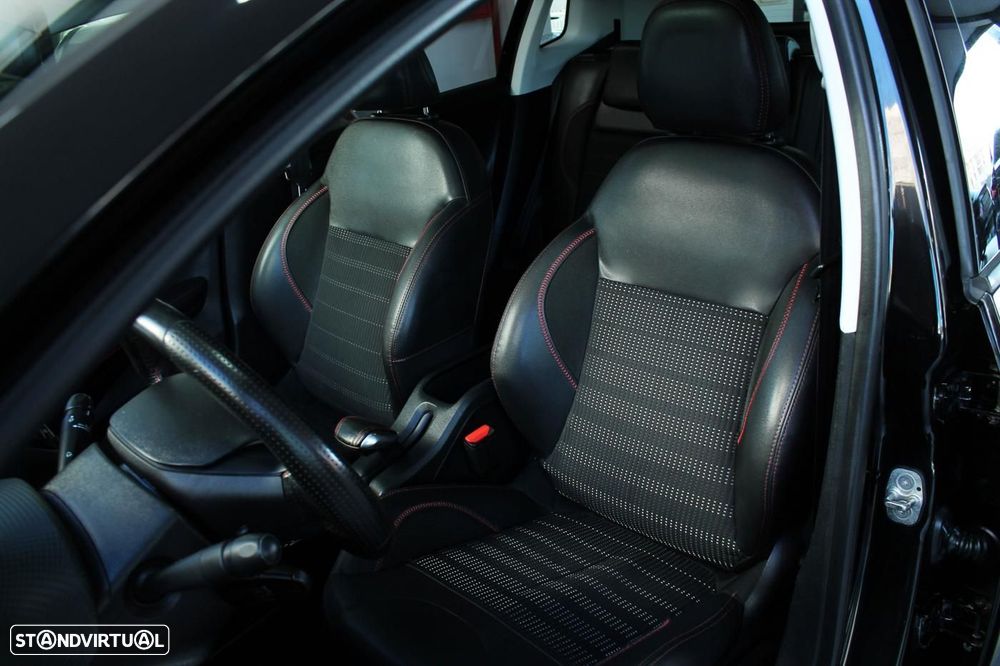 Peugeot 2008 1.6 BlueHDi GT Line - 15