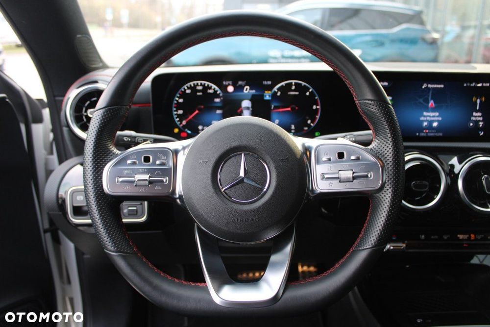 Mercedes-Benz CLA - 25