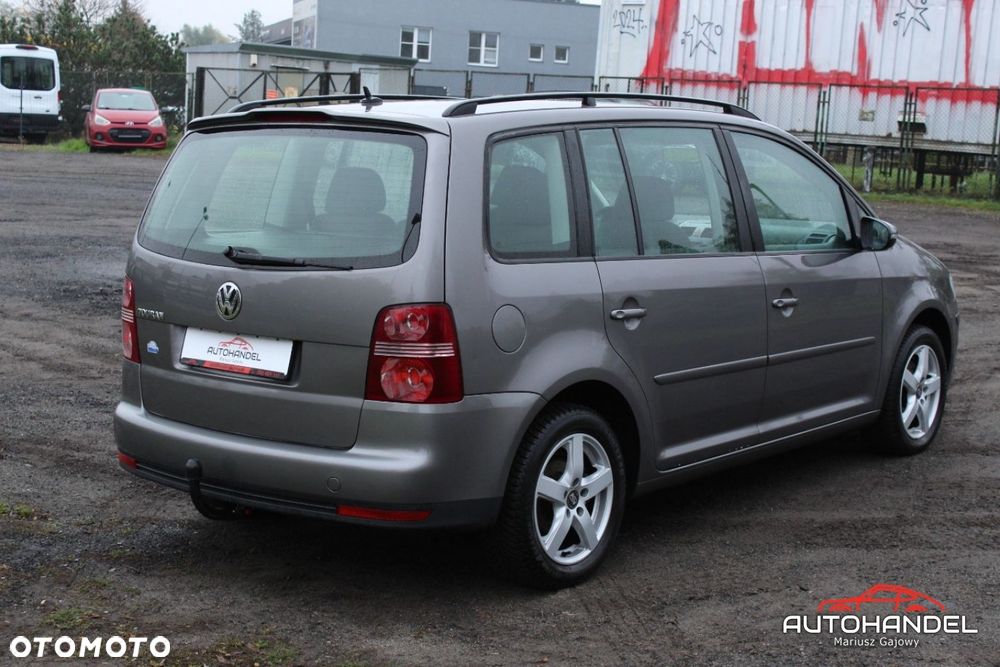 Volkswagen Touran - 7