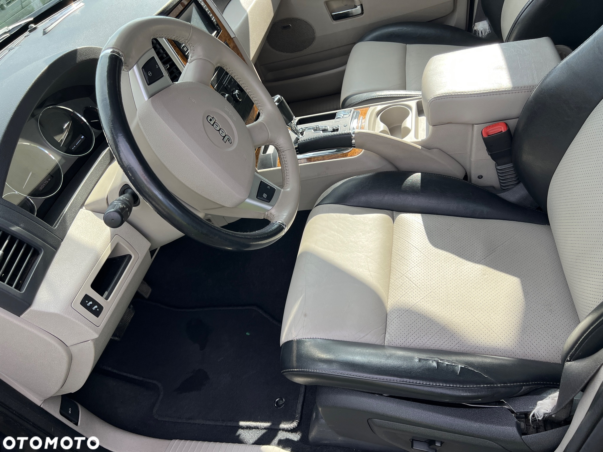 Jeep Grand Cherokee 4.7 4x4 Limited - 22