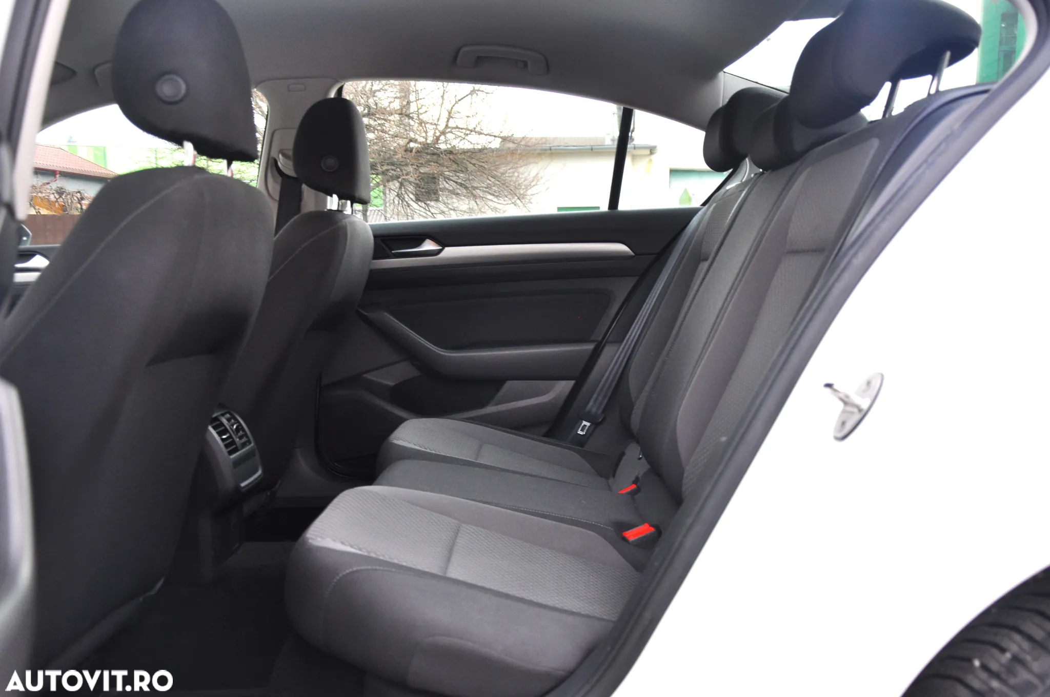 Volkswagen Passat Variant 2.0 TDI DSG Trendline - 14