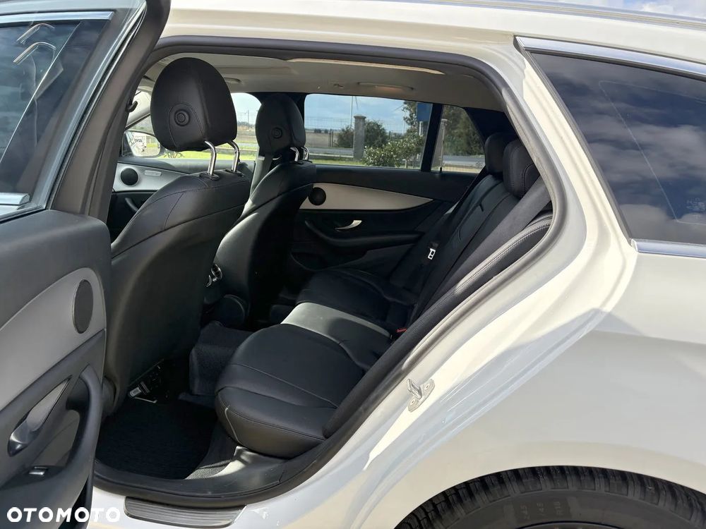 Mercedes-Benz Klasa E 200 d T 9G-TRONIC Avantgarde - 8