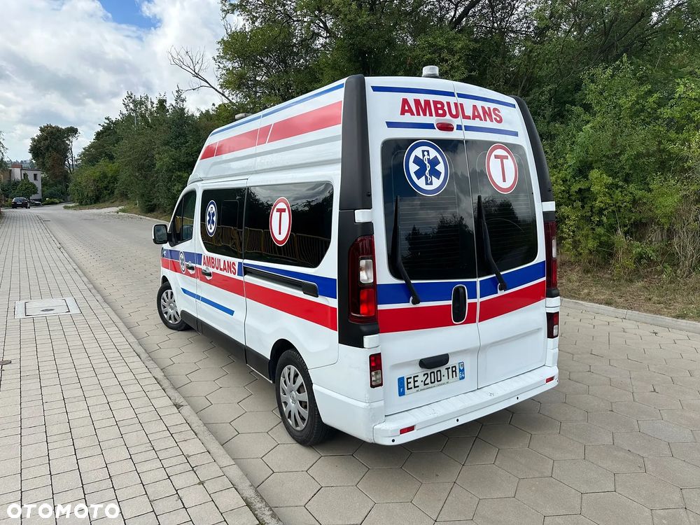 Opel Vivaro Wysoka Maxi Karetka Ambulans Ambulance Sanitarny EN1789 - 4