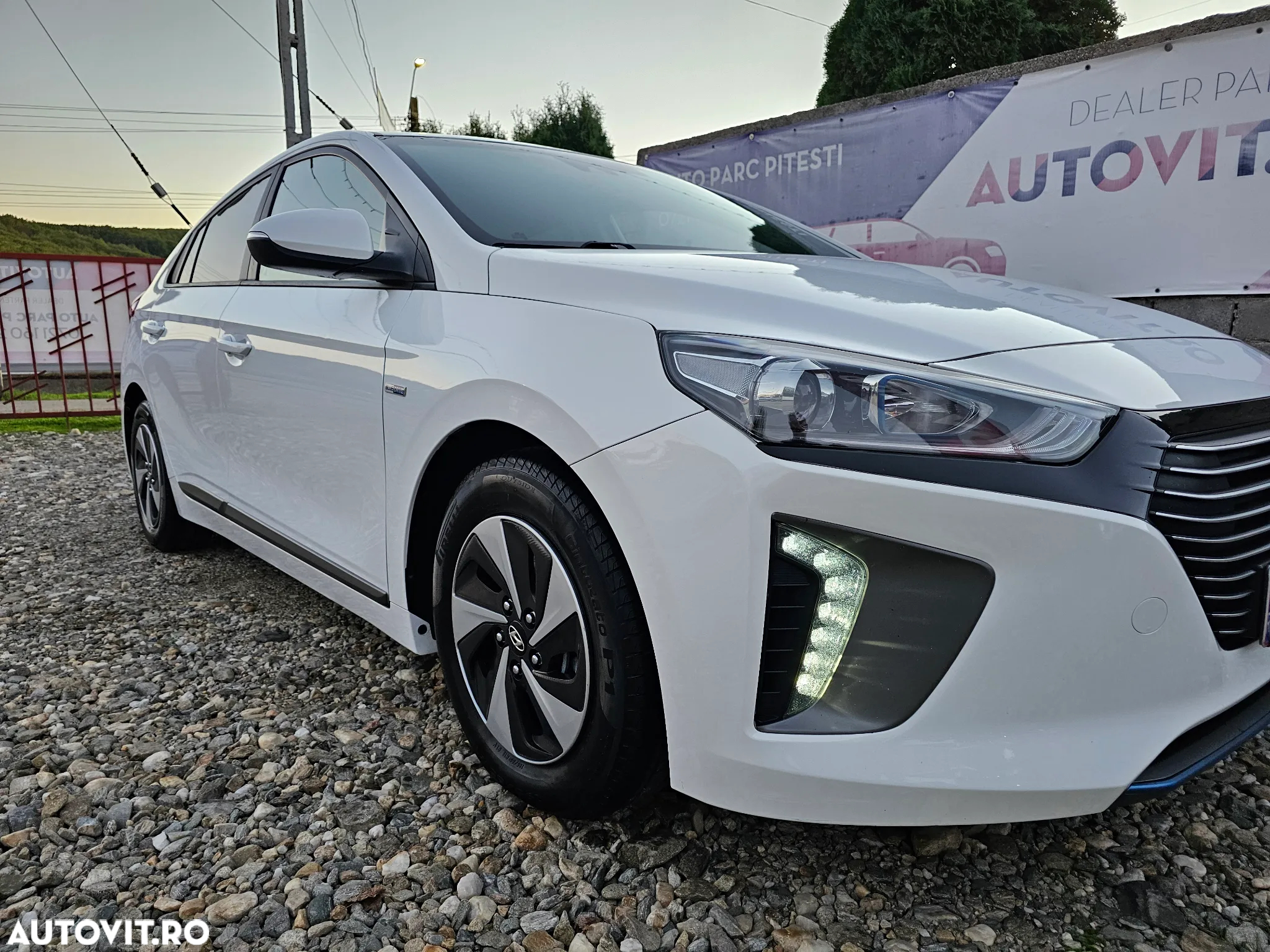 Hyundai IONIQ - 2