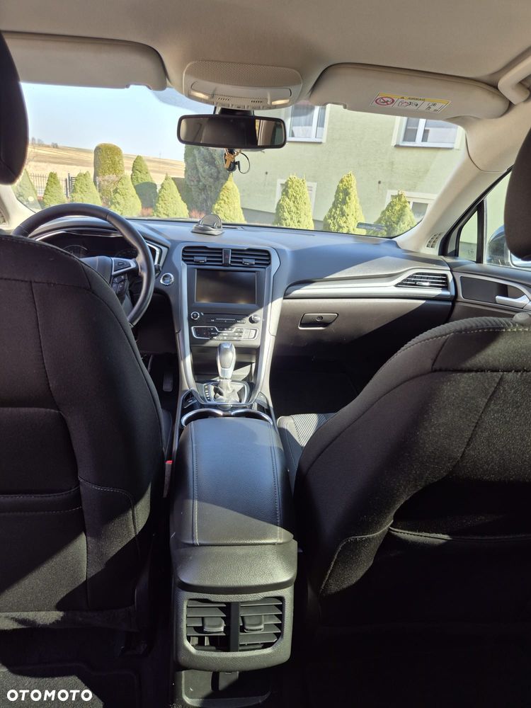 Ford Mondeo 2.0 TDCi Titanium PowerShift - 29