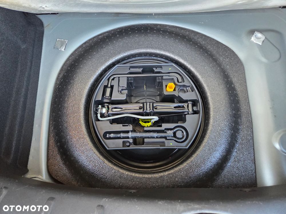 Citroën C3 Pure Tech (VTi) 82 Exclusive - 34
