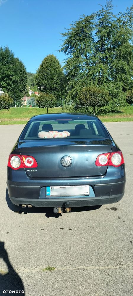 Volkswagen Passat 1.9 TDI Trendline - 4