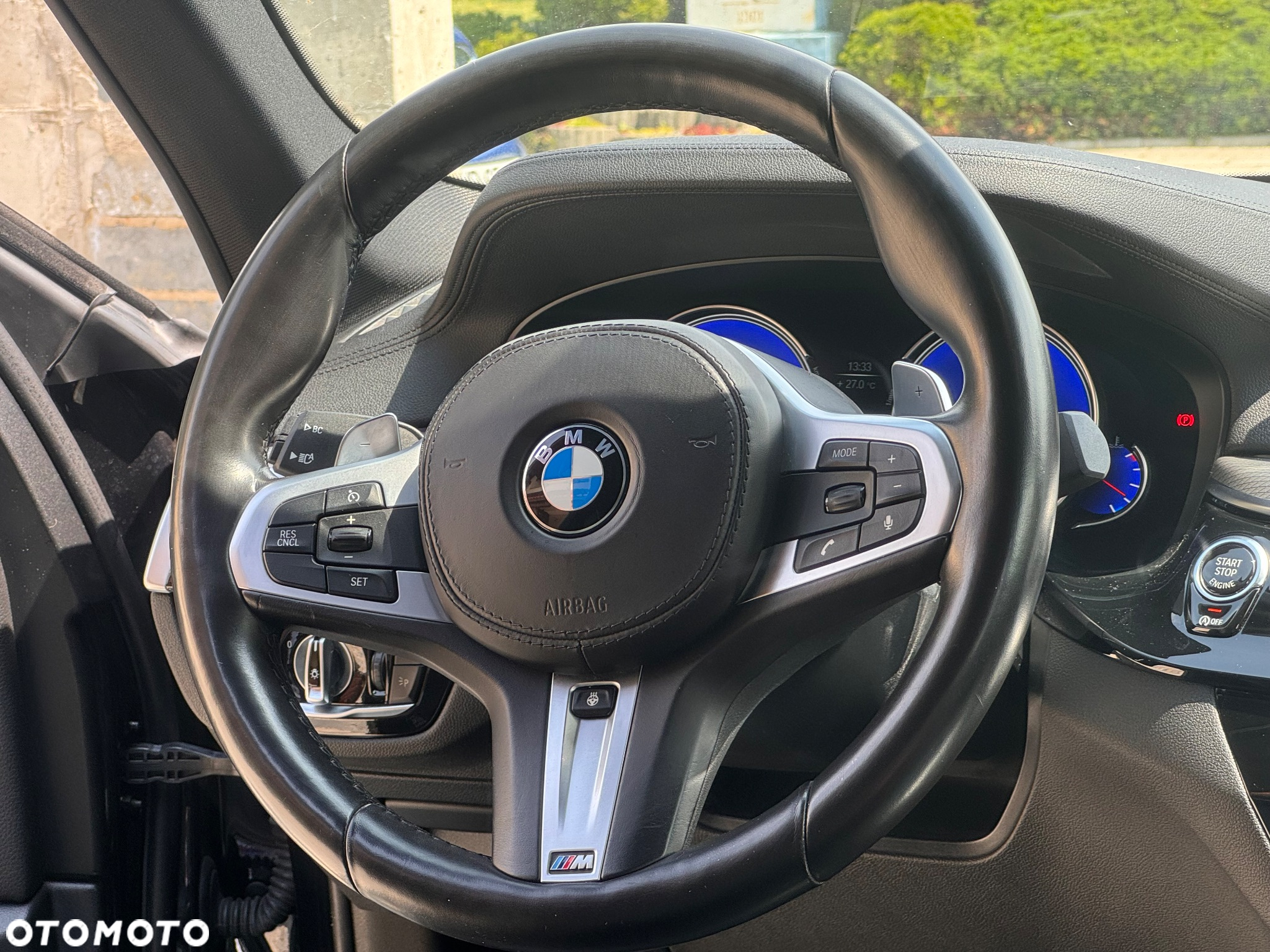 BMW Seria 5 540i xDrive - 14
