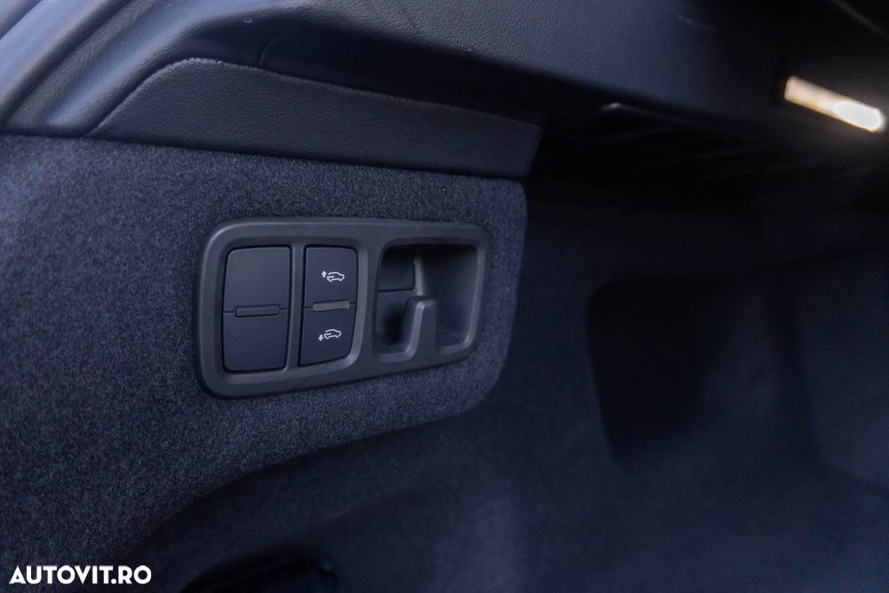 Lamborghini URUS Standard - 39