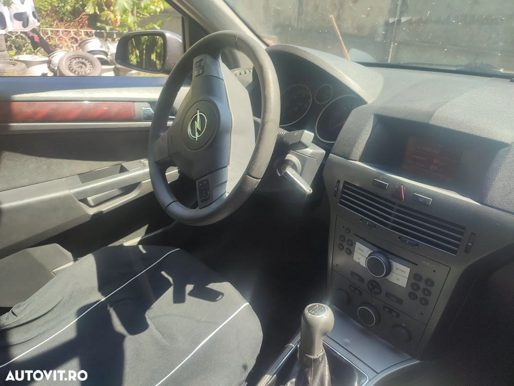 Dezmembrez Opel Astra H 1.7Diesel 74kw - 11