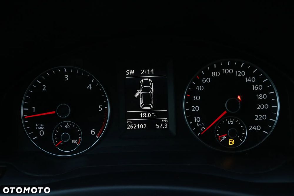Volkswagen Golf Plus 1.6 TDI Highline - 39