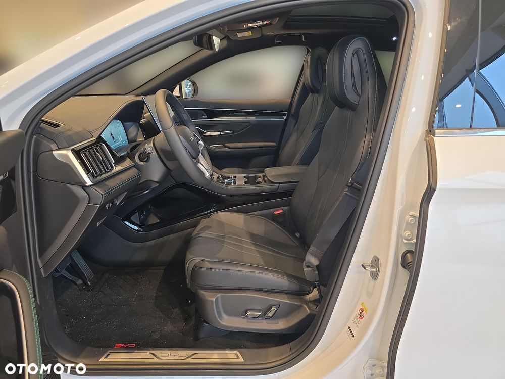 BYD Seal U 1.5T Design AWD - 11