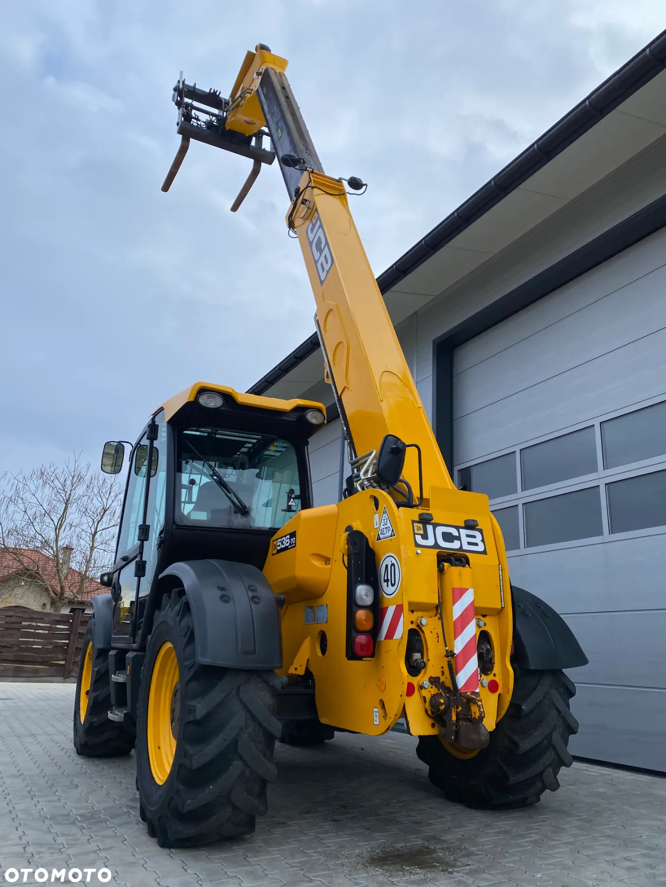 JCB 536-70 Agri Xtra - 12