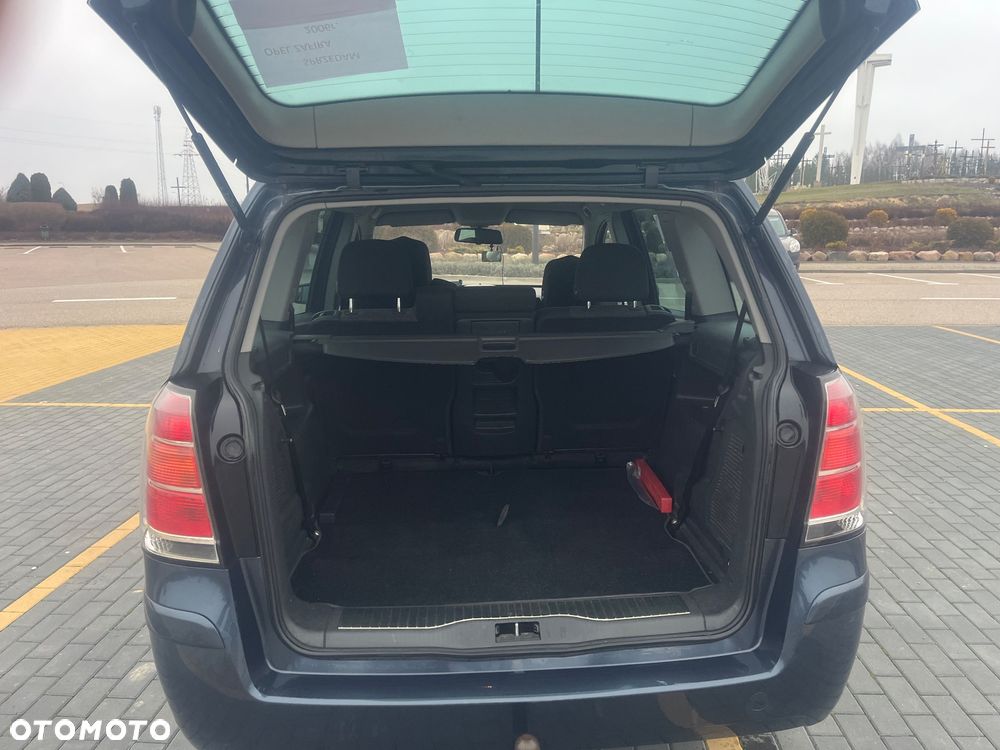 Opel Zafira 1.8 Sport - 9