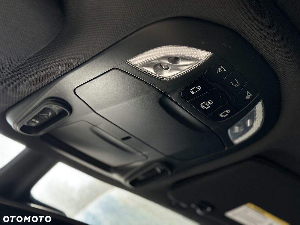 Chrysler Pacifica - 25