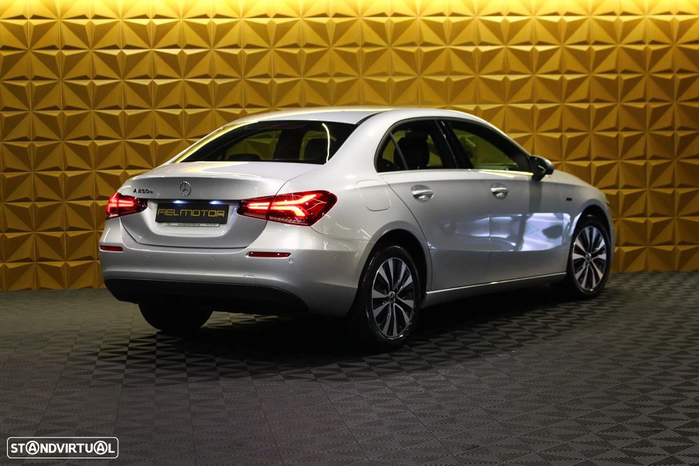 Mercedes-Benz A 250 e Progressive - 10
