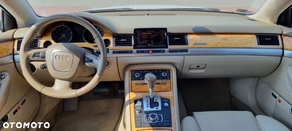 Audi A8 4.2 FSI Quattro - 11
