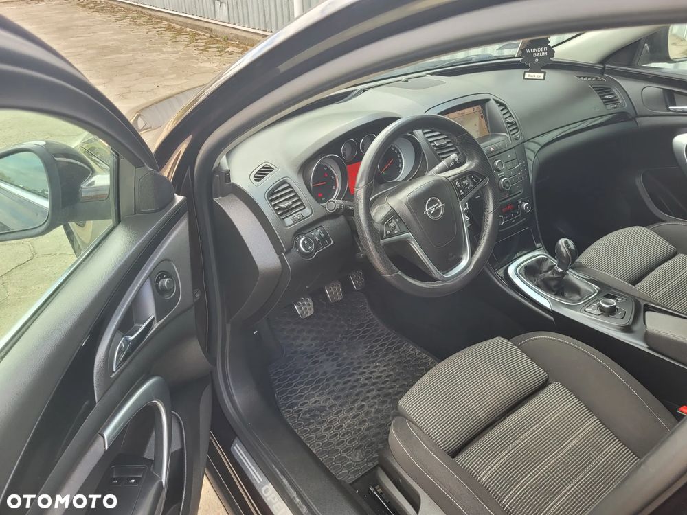 Opel Insignia - 10