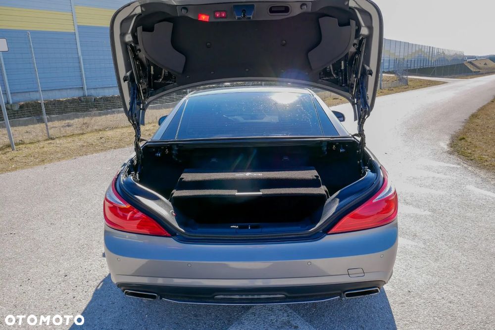 Mercedes-Benz SL - 14