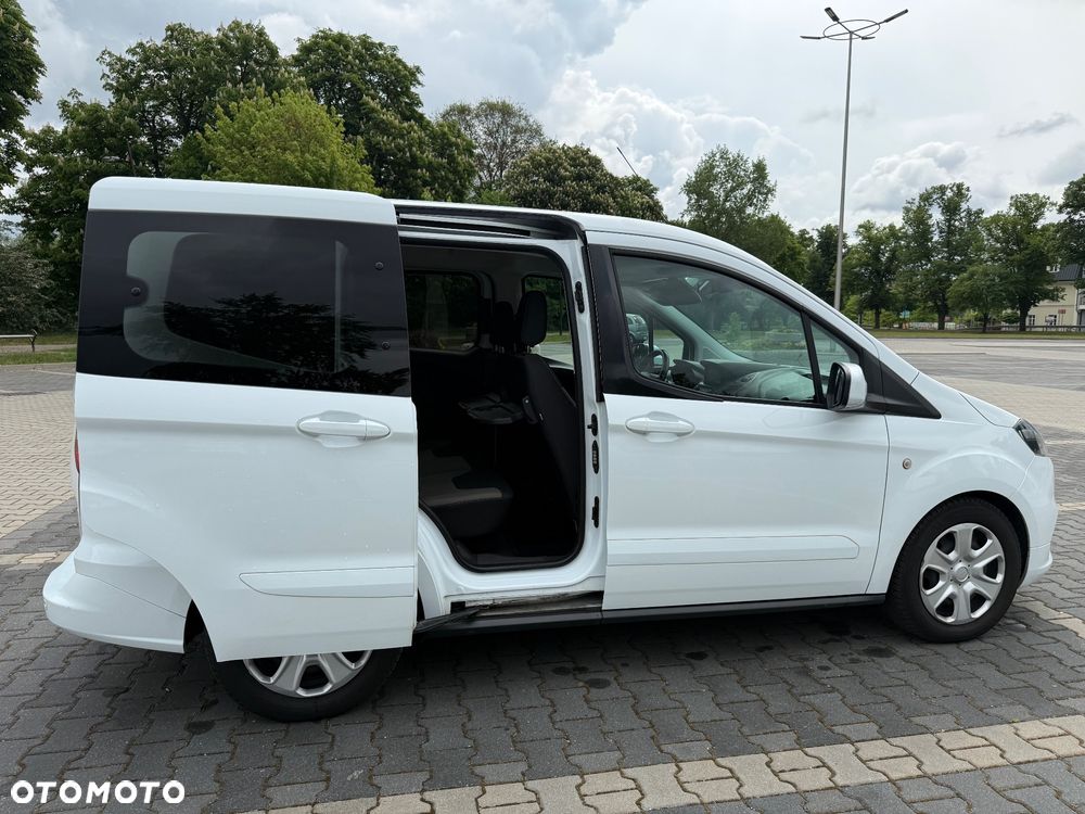 Ford Tourneo Courier 1.5 TDCi Trend - 17