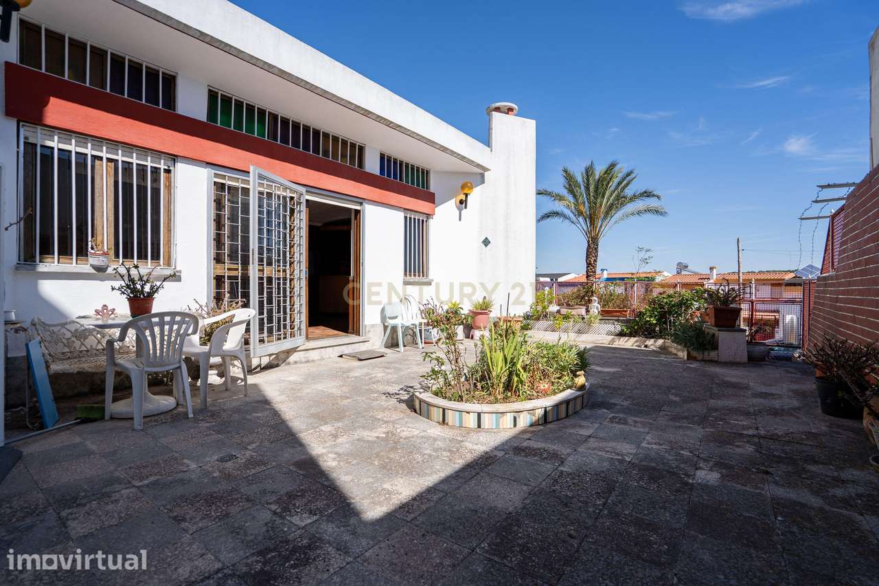 MORADIA T5 C/ TERRAÇO E JARDIM ALFRAGIDE - Grande imagem: 3/40