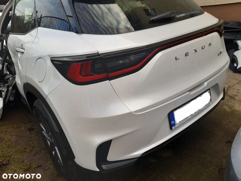 Lexus LBX 1.5 Hybrid - 7