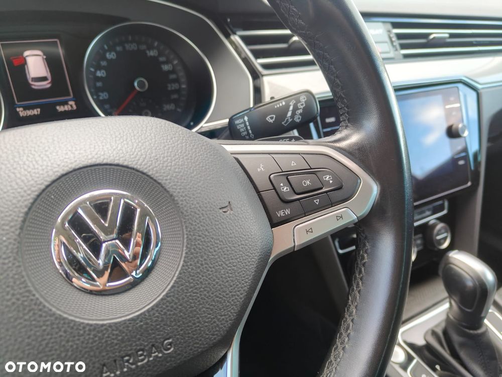 Volkswagen Passat 2.0 TDI SCR DSG Elegance - 21