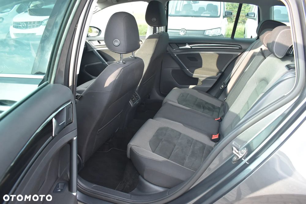 Volkswagen Golf VII 1.5 TSI BMT Evo Highline DSG - 12