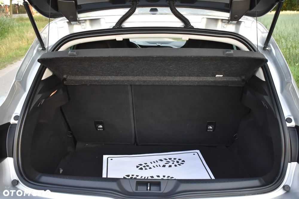 Renault Megane ENERGY dCi 130 GT LINE - 32