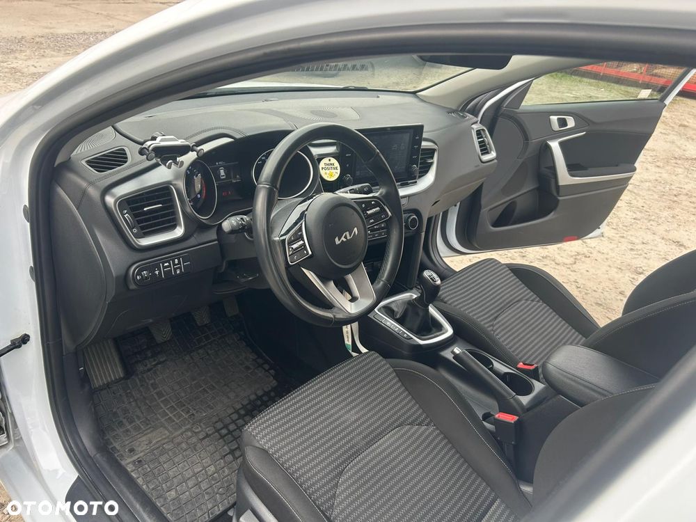 Kia Ceed 1.5 T-GDI M - 4