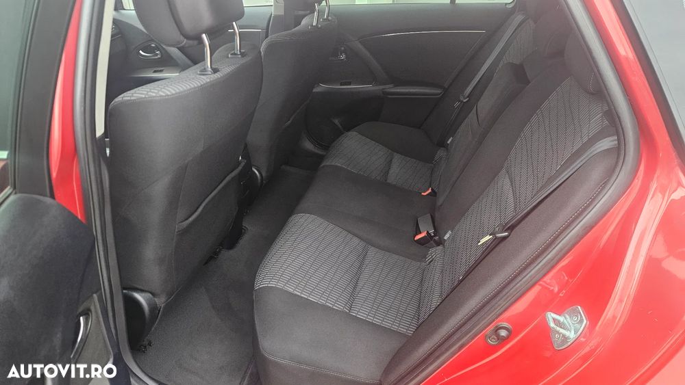 Toyota Avensis 1.8 Multidrive S Executive - 6