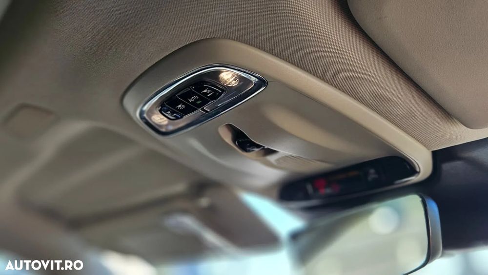 Volvo XC 60 ver-b6-mhev-at8-awd-inscription - 30