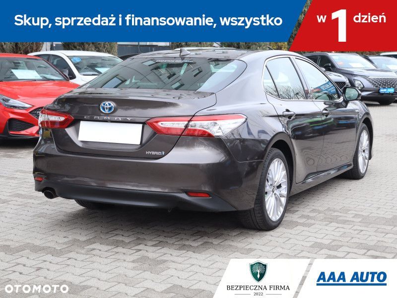 Toyota Camry - 7