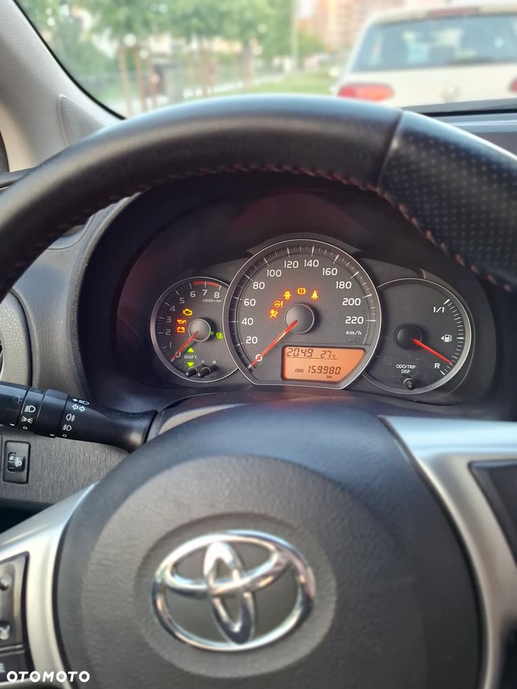 Toyota Yaris 1.33 Premium - 2