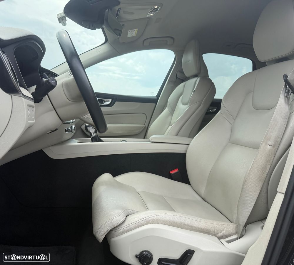 Volvo XC 60 2.0 D4 Inscription AWD Geartronic - 4