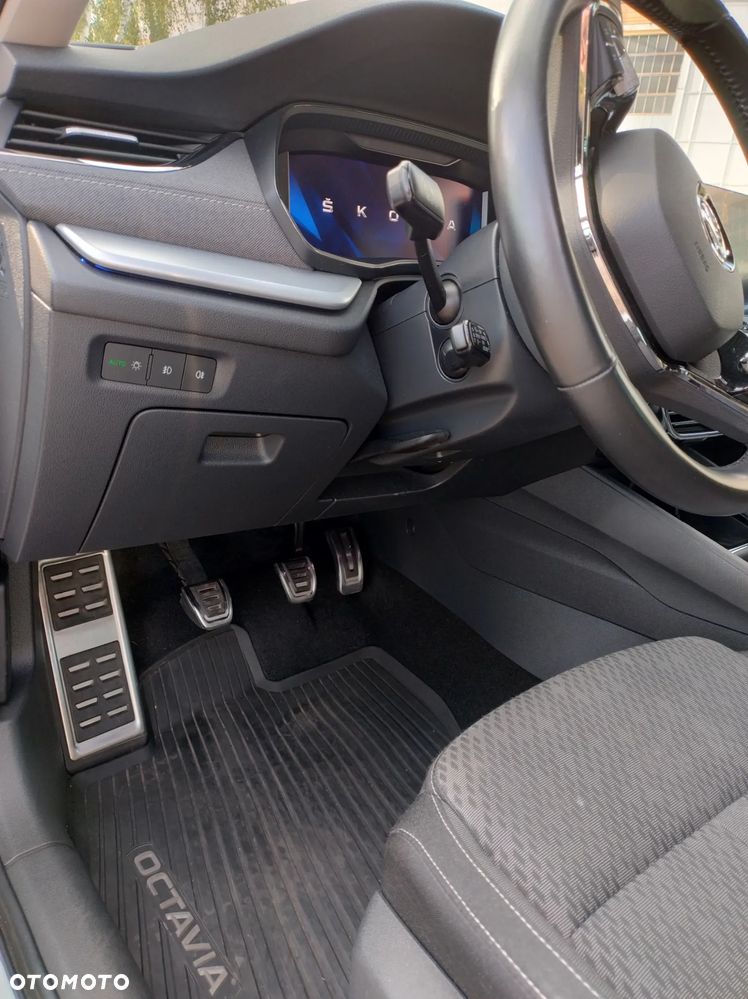 Skoda Octavia 1.5 TSI ACT Style - 16