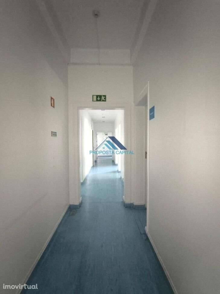 Escritório com 7 salas - Ar Condicionado - Copa - 3 Wc - Grande imagem: 5/25