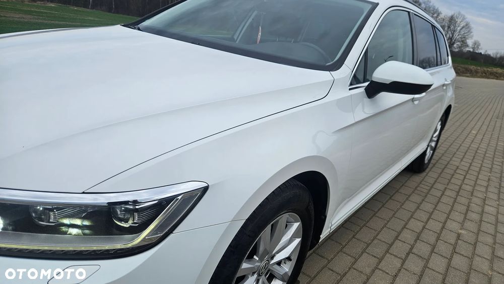 Volkswagen Passat - 10