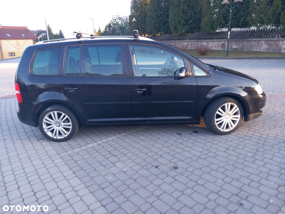 Volkswagen Touran 1.9 TDI DPF Trendline - 13