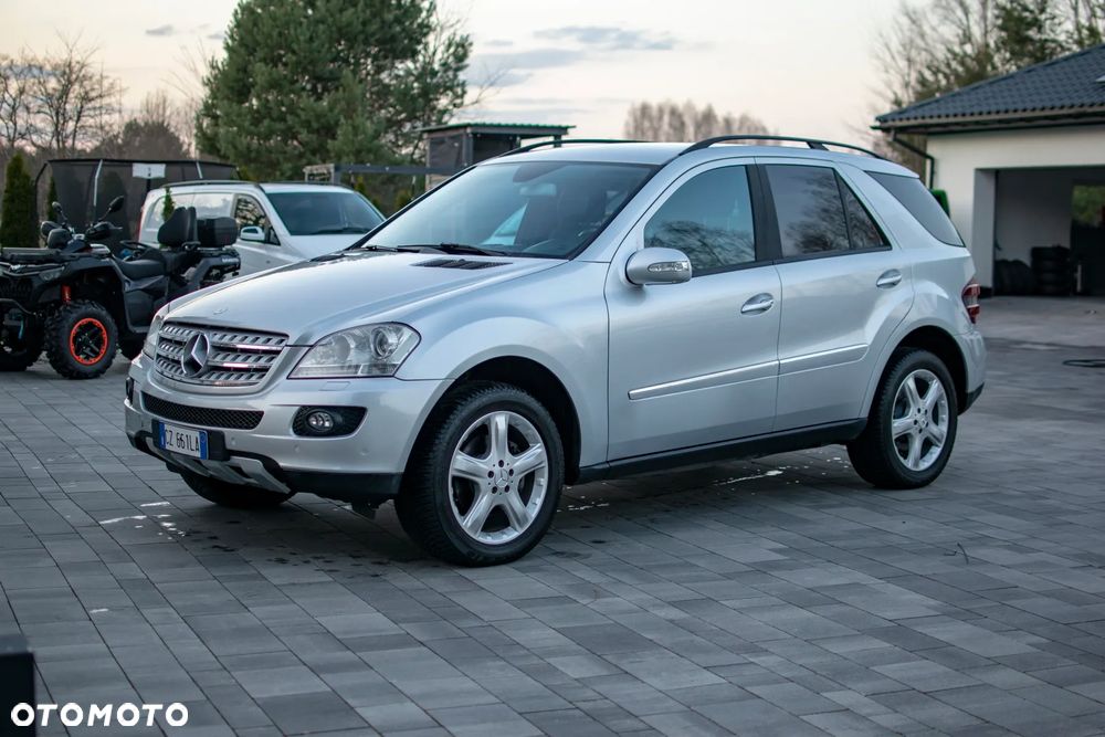 Mercedes-Benz ML - 26